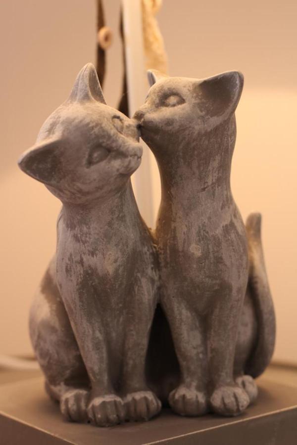Au Coeur Du Chat Perche Arnay-le-Duc ภายนอก รูปภาพ