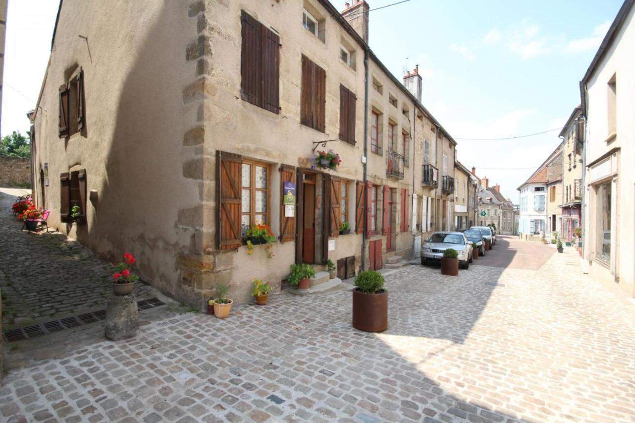 Au Coeur Du Chat Perche Arnay-le-Duc ภายนอก รูปภาพ